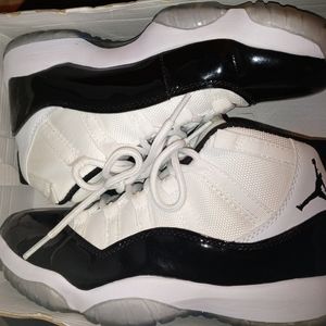 Jordans Retro 11s